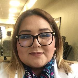 Meet your Posher, Lorena